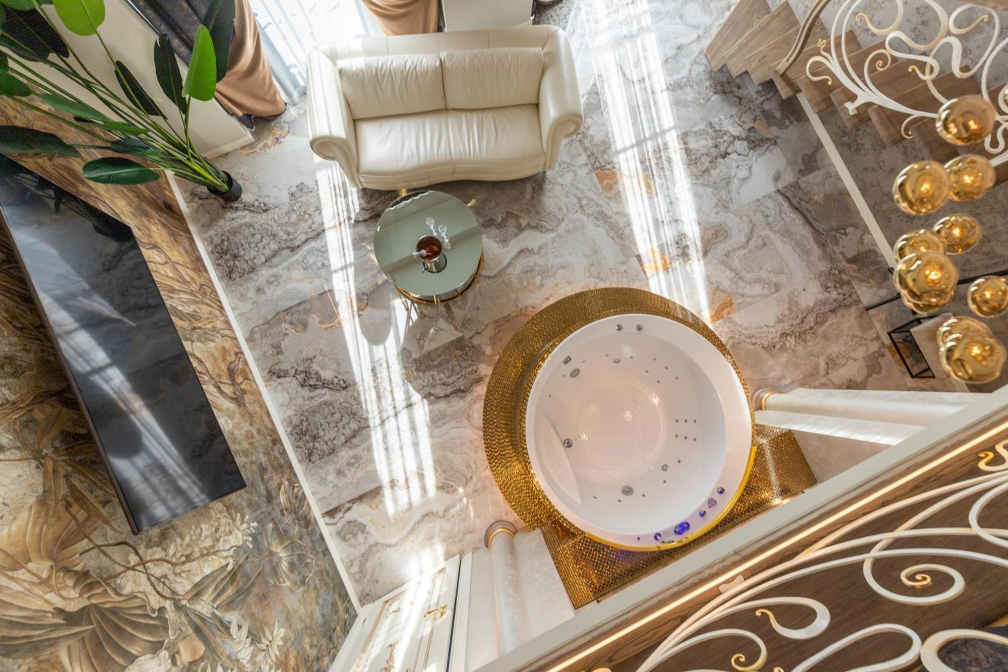Jacuzzi Exotica Apartment ไคลเพดา ภายนอก รูปภาพ