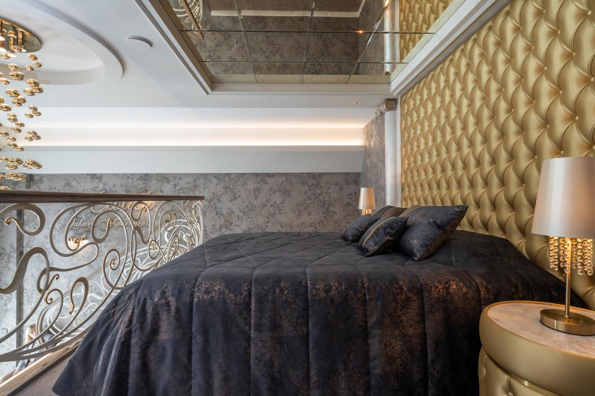 Jacuzzi Exotica Apartment ไคลเพดา ภายนอก รูปภาพ